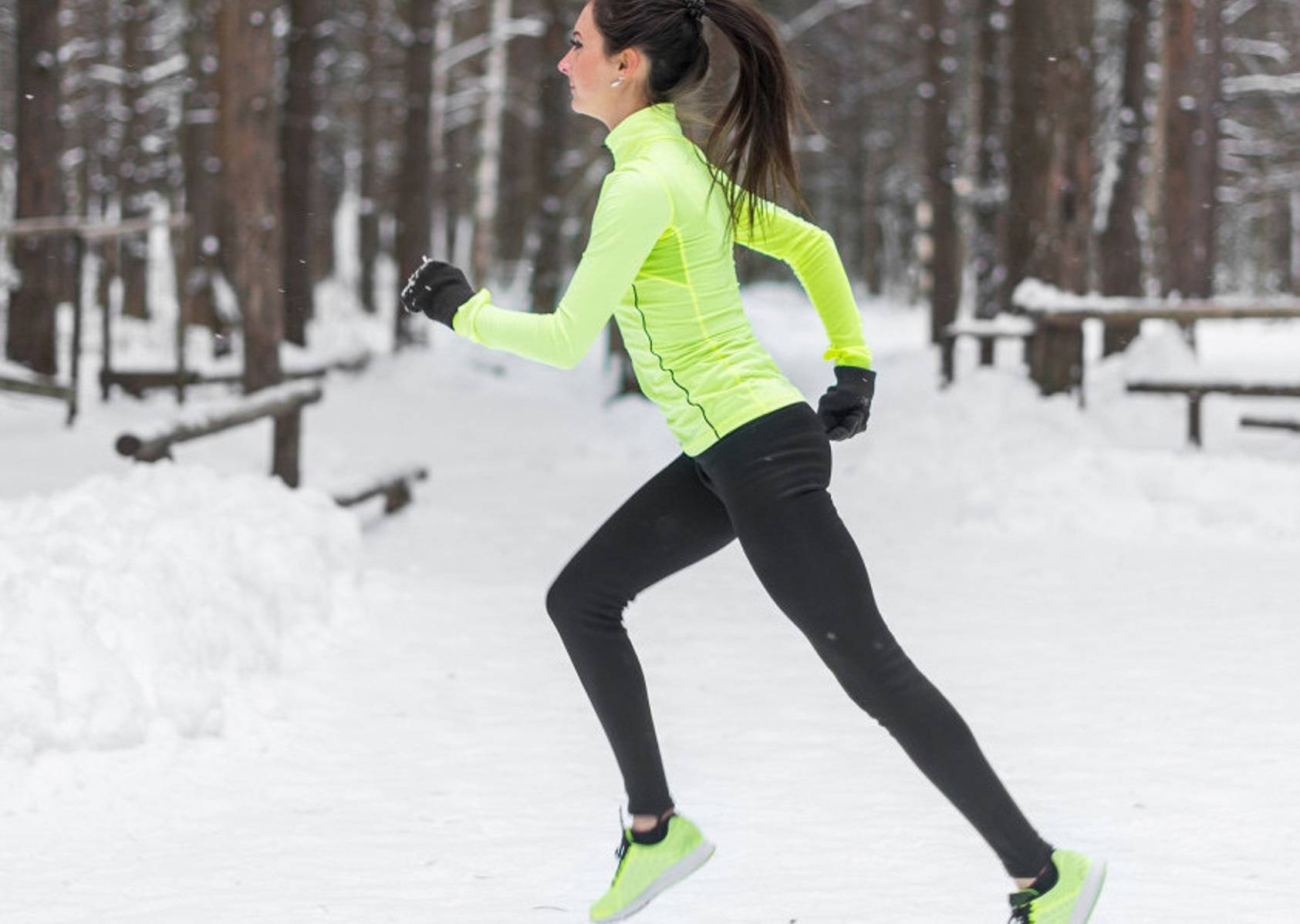 В чем особенность кроссовок для бега зимой и как их правильно выбрать?