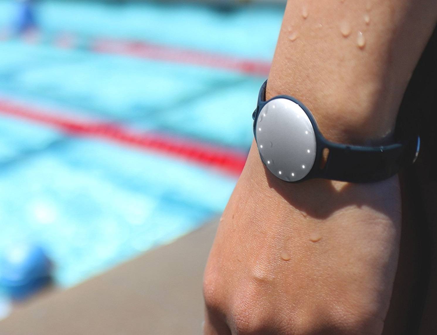 Рейтинг лучших водонепроницаемых фитнес-браслетов и часов для плавания 2022 год