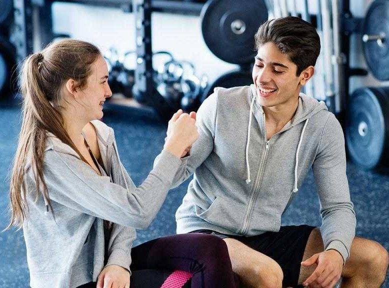 Групповые занятия фитнесом — плюсы и минусы групповых занятий и как лучше тренироваться девушке