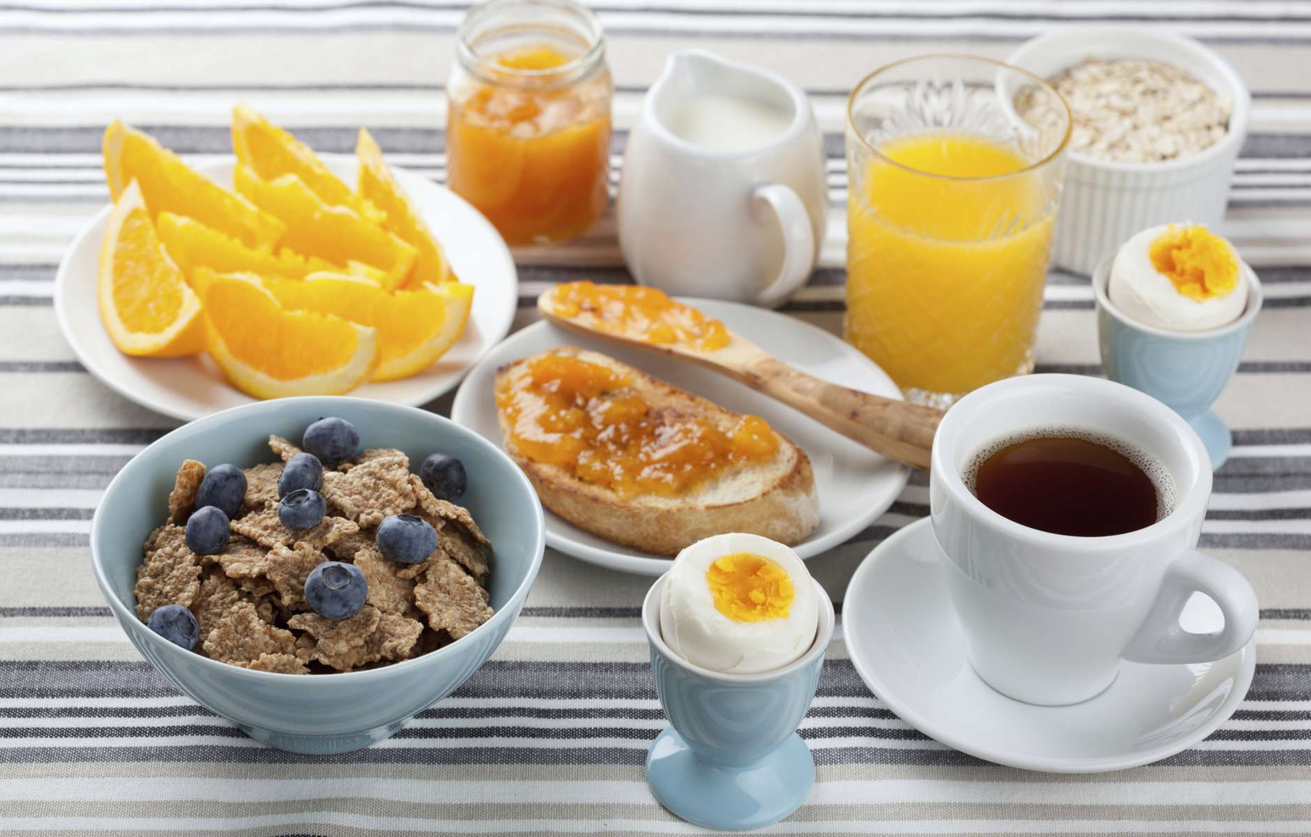 Правильное питание утром, что лучше кушать на завтрак