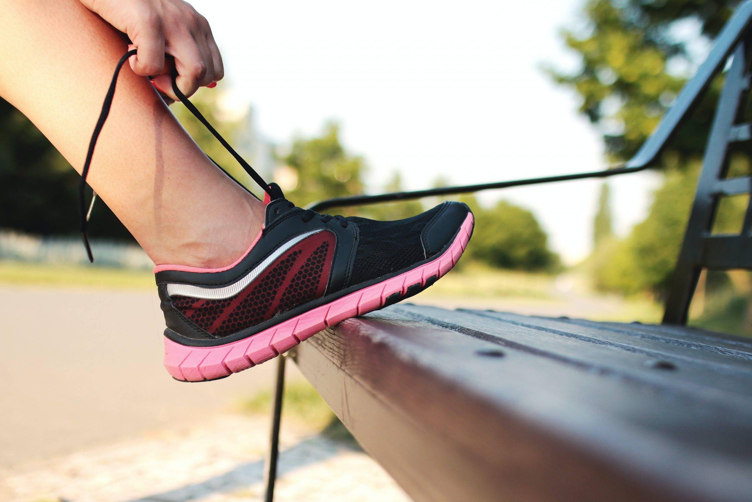 Какие кроссовки для бега лучше выбрать - советы врачей, основные критерии беговой обуви и характеристики