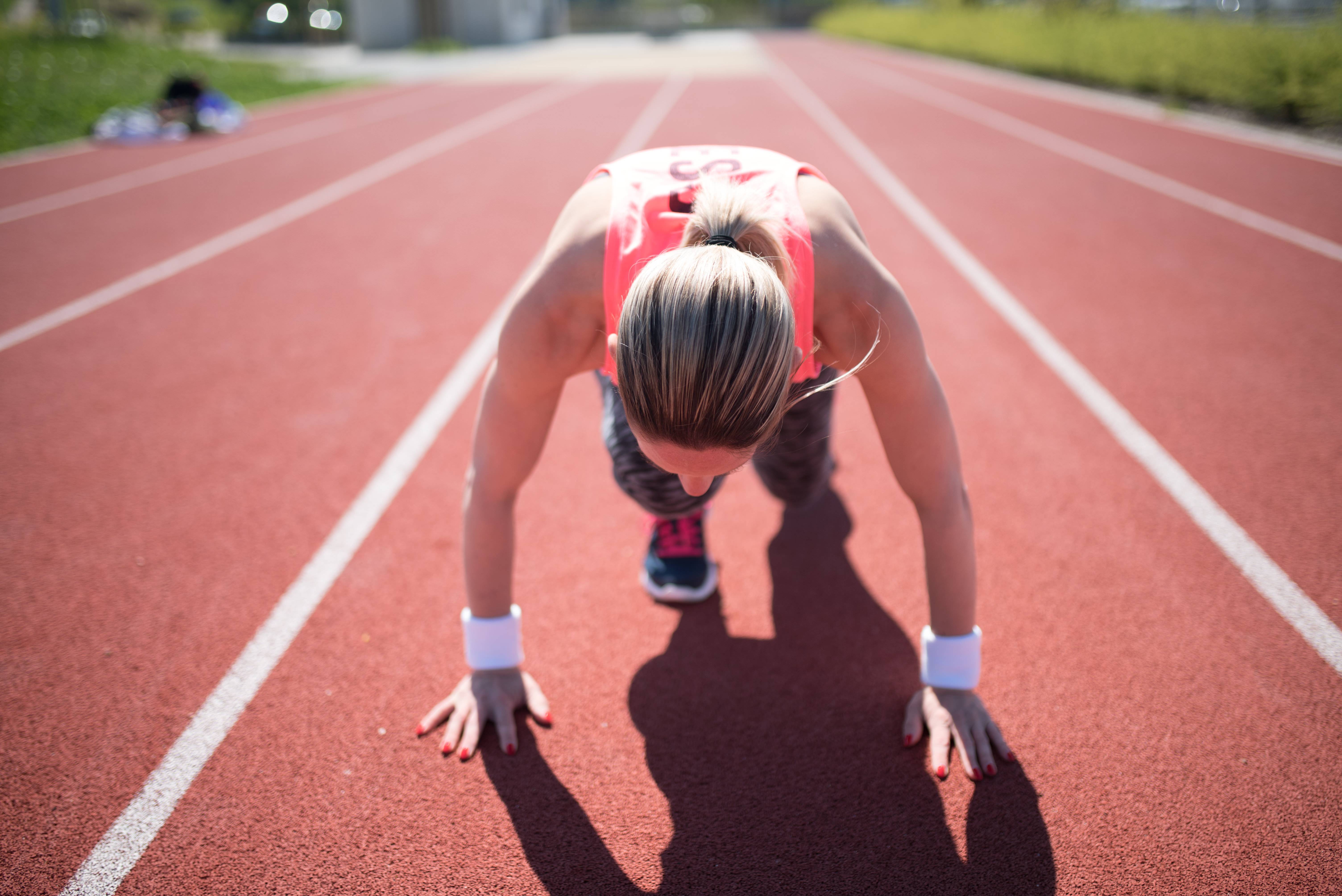 Беговые виды лёгкой атлетики: бег эстафетный, спортивный на короткие дистанции, коротко о спорте