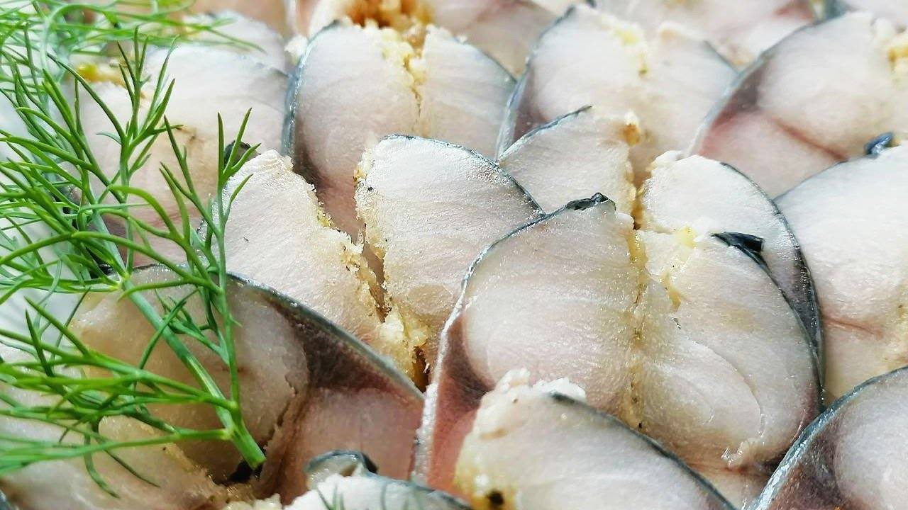 Как солить красную рыбу в домашних условиях вкусно и просто — 8 рецептов пошагово