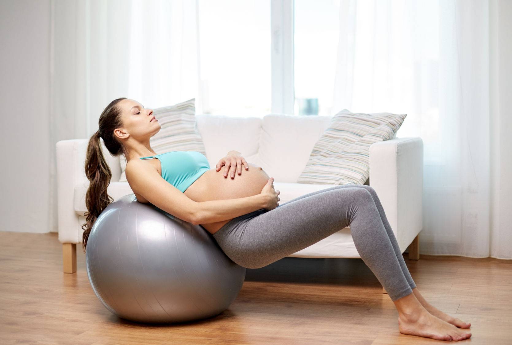 Беременность и фитнес: как заниматься физкультурой во время беременности?