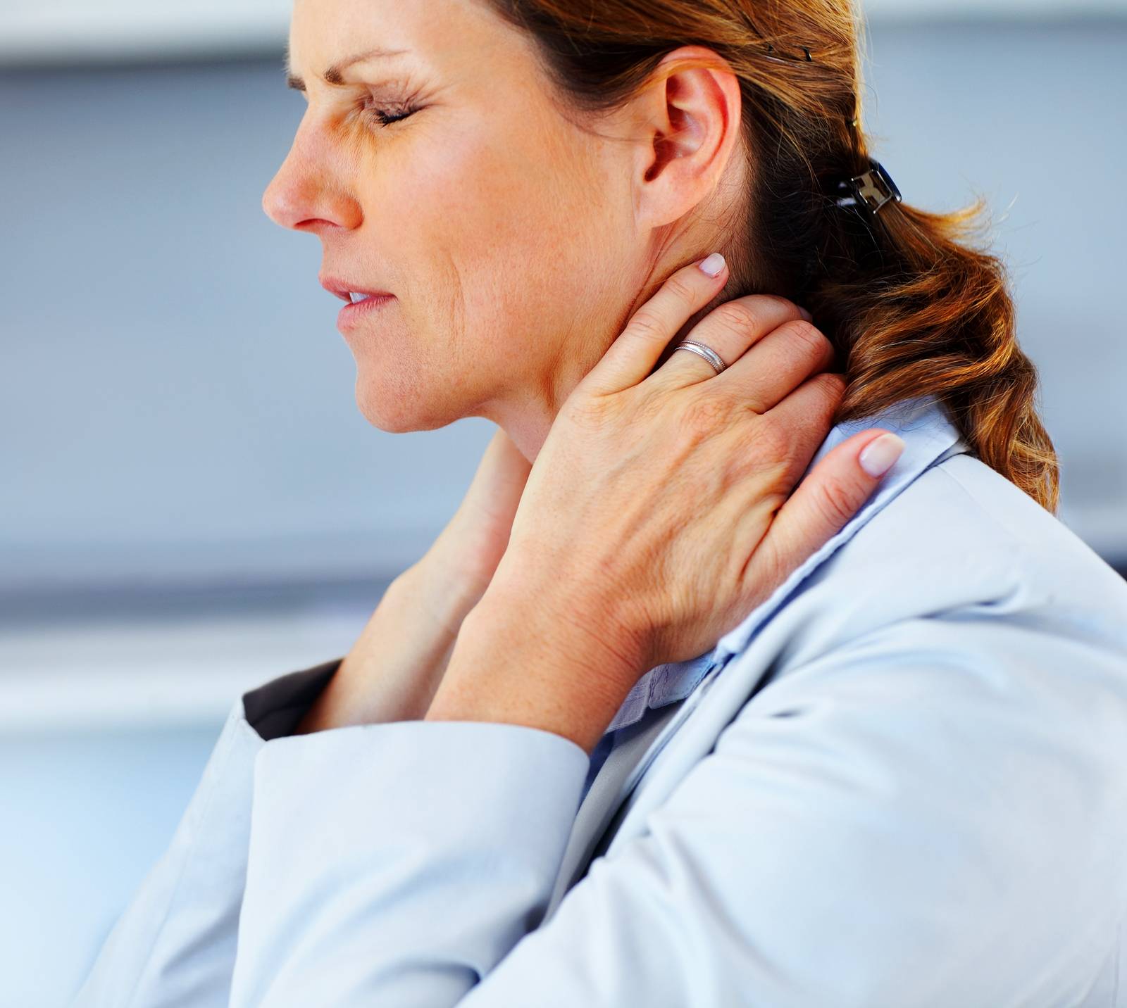 Цервикалгия (боль в шее) - лечение, симптомы, причины, диагностика | центр дикуля
