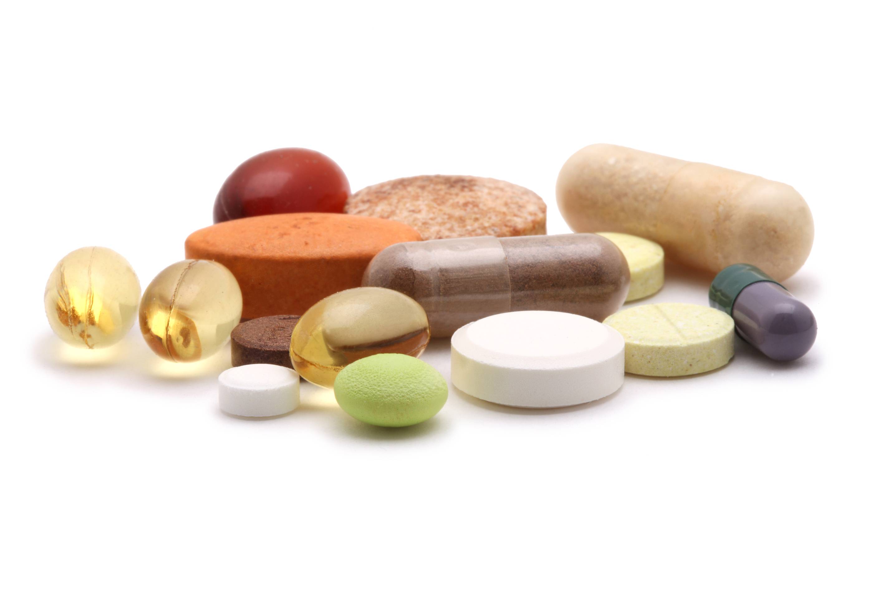 Витамины для пожилых людей: список жизненно важных препаратов