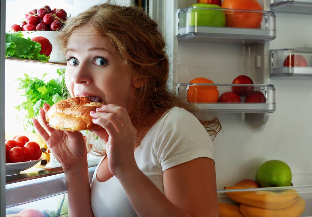 Отказ от еды у больных. что делать если лежачий больной не ест и не пьёт