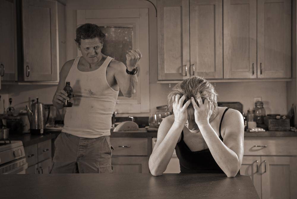 Алкогольная агрессия у мужчин или что делать, если муж стал монстром?