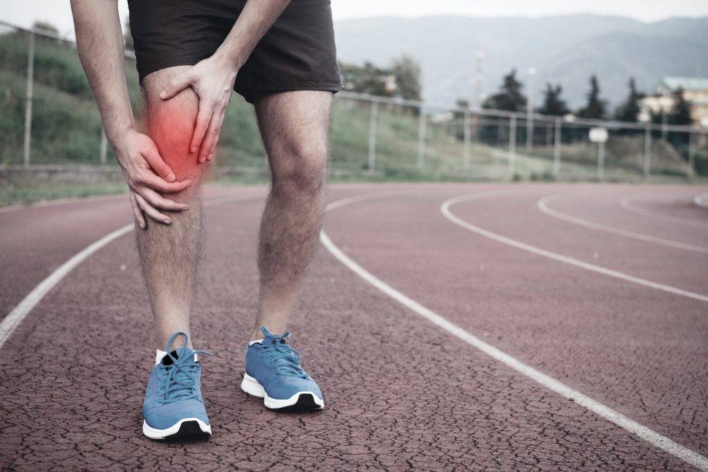 Что делать, если болят колени? [причины, как и чем лечить]